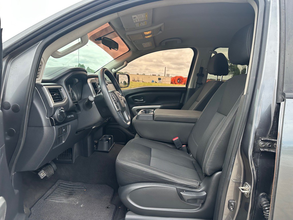 2019 Nissan Titan Image 12