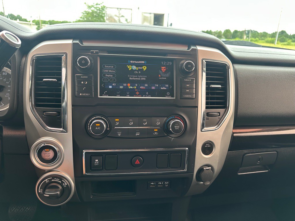 2019 Nissan Titan Image 14