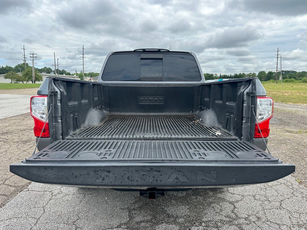 2019 Nissan Titan Image 16