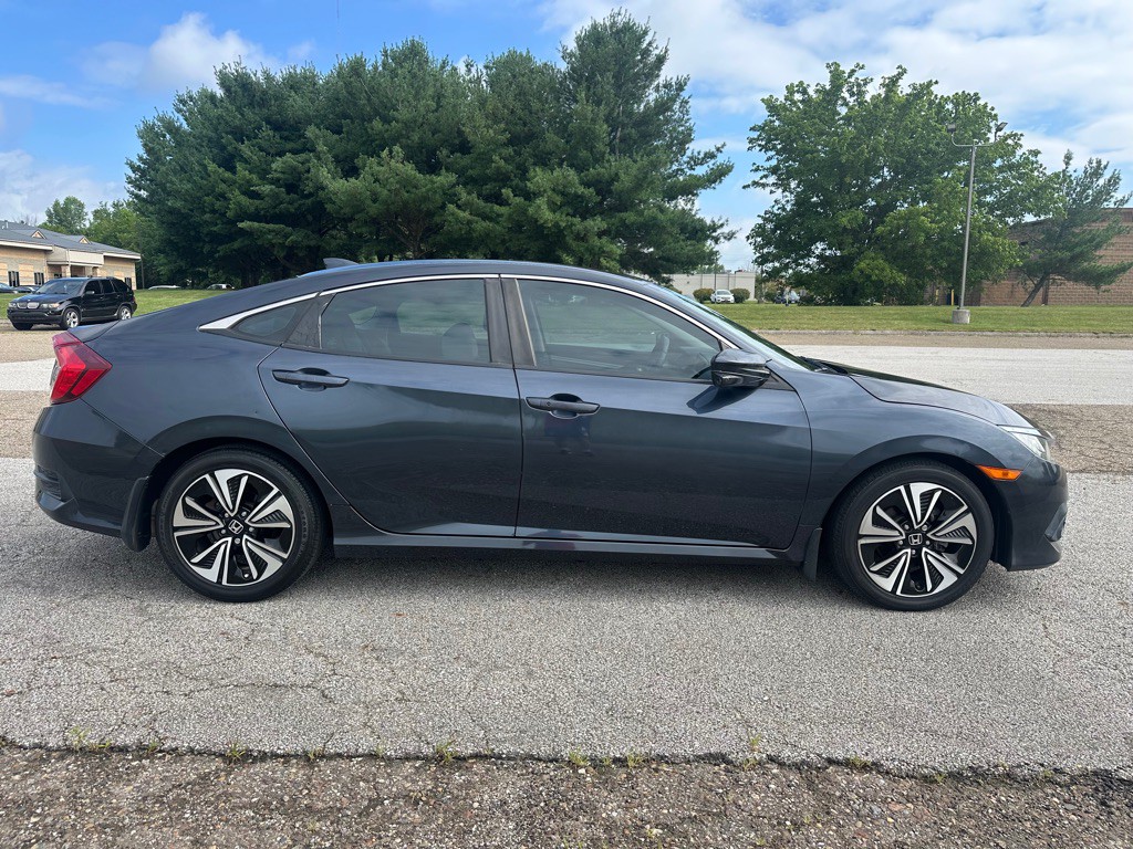 2017 Honda Civic Image 7