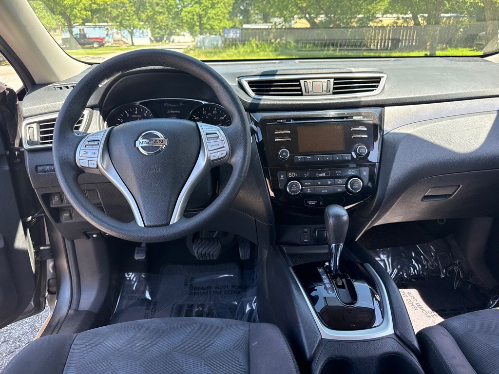 2015 Nissan Rogue Image 10