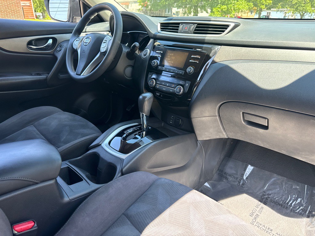 2015 Nissan Rogue Image 11