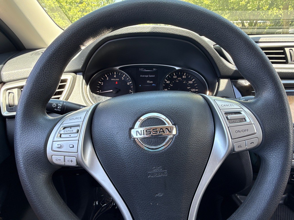 2015 Nissan Rogue Image 18