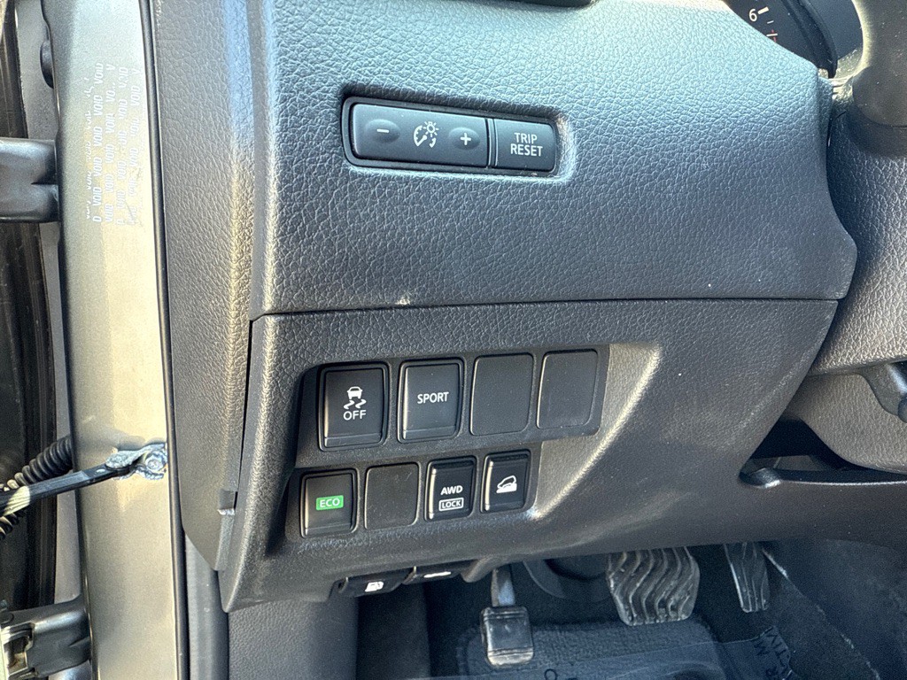 2015 Nissan Rogue Image 19