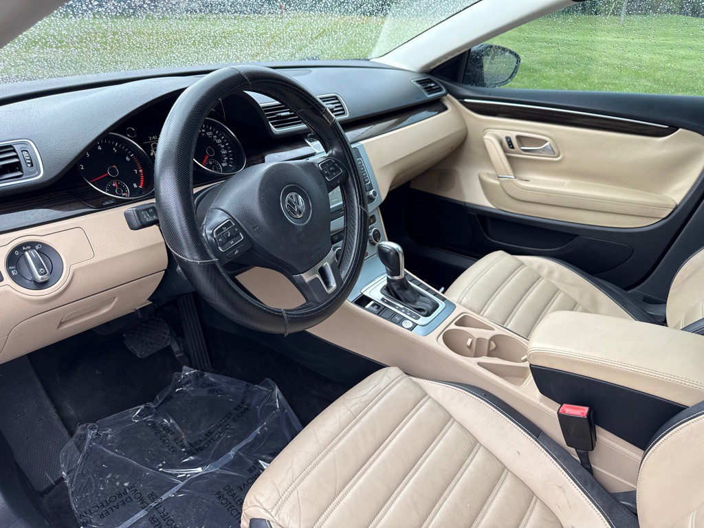 2015 Volkswagen CC Image 9