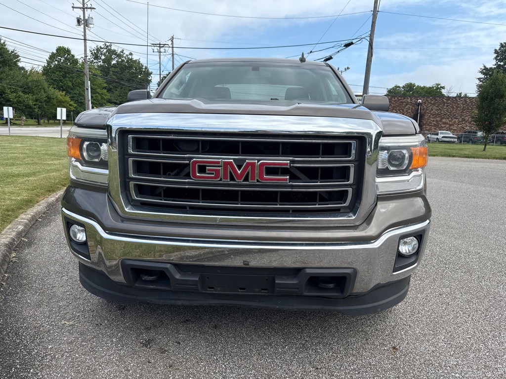 2015 GMC Sierra Image 2