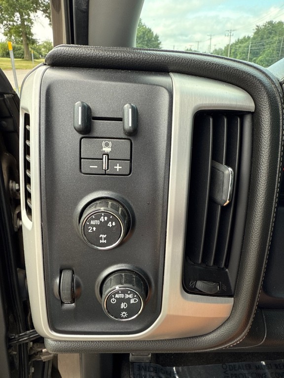 2015 GMC Sierra Image 20