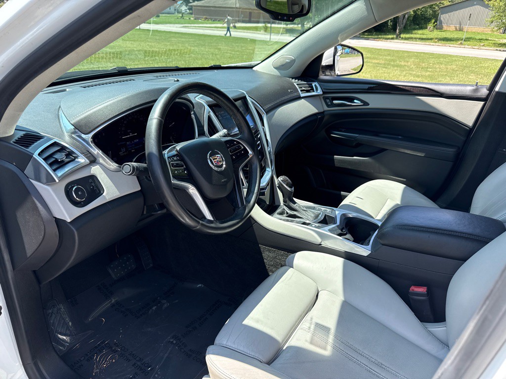 2013 Cadillac SRX Image 9