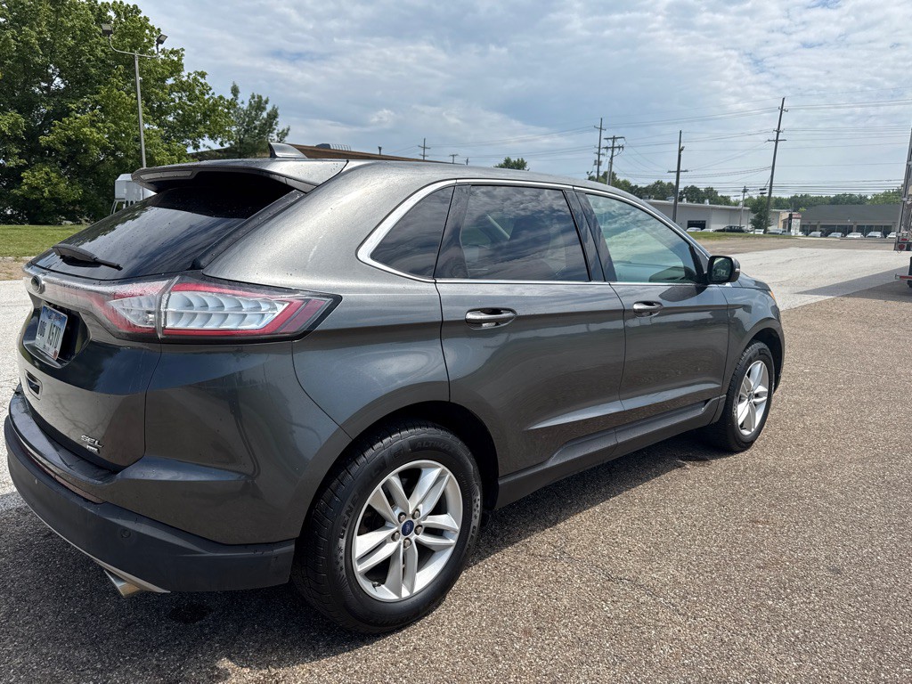 2017 Ford Edge Image 5