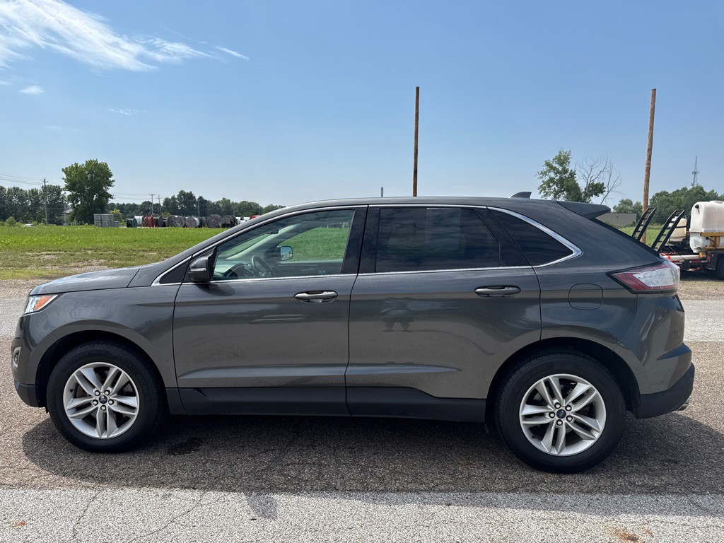 2017 Ford Edge Image 8