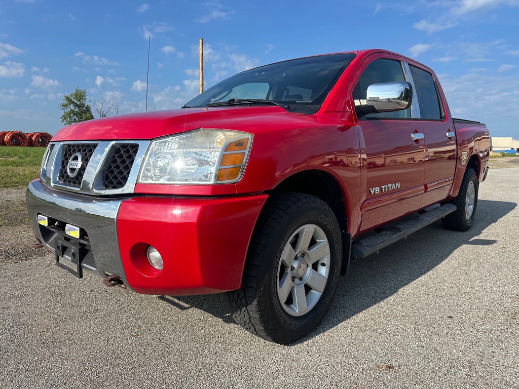 2005 Nissan Titan Image 1