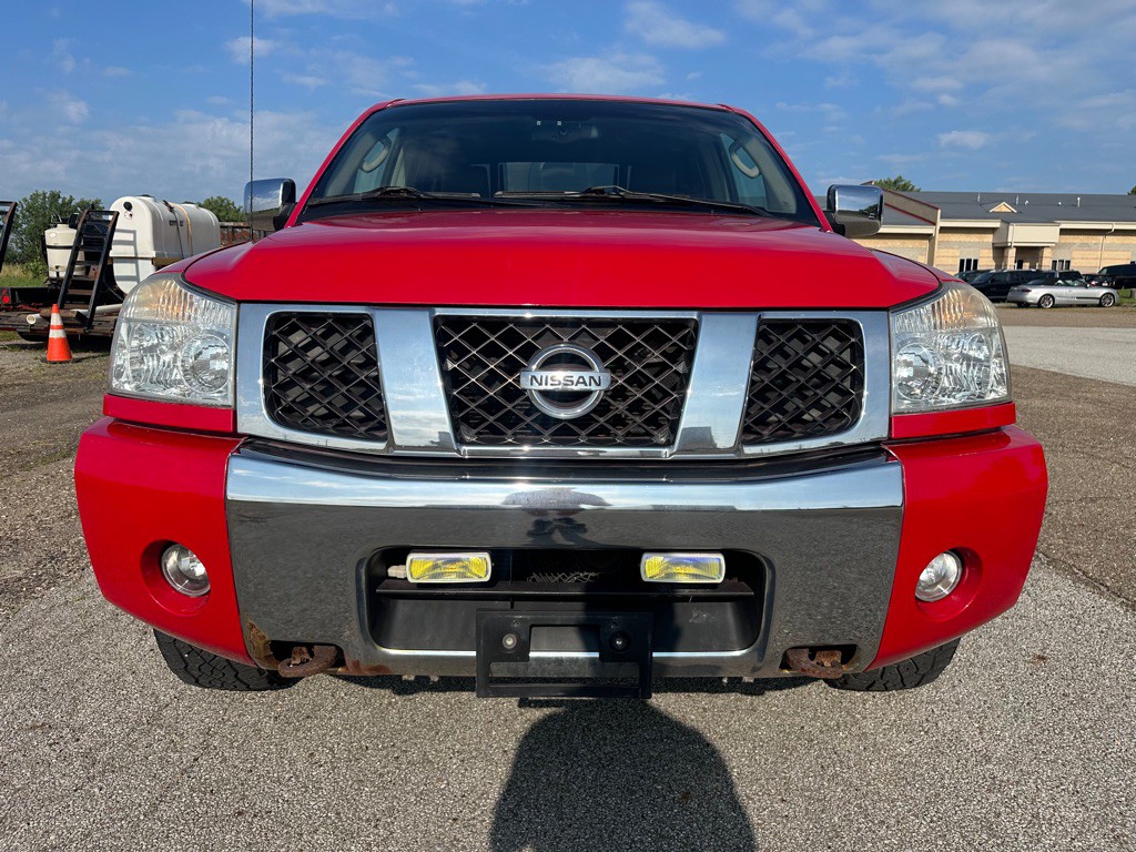 2005 Nissan Titan Image 4