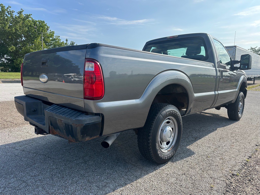 2011 Ford F-250 Image 2