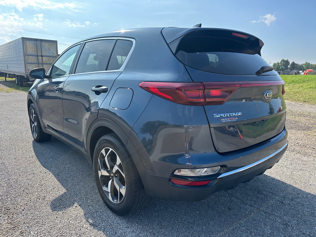 2022 Kia Sportage Image 3
