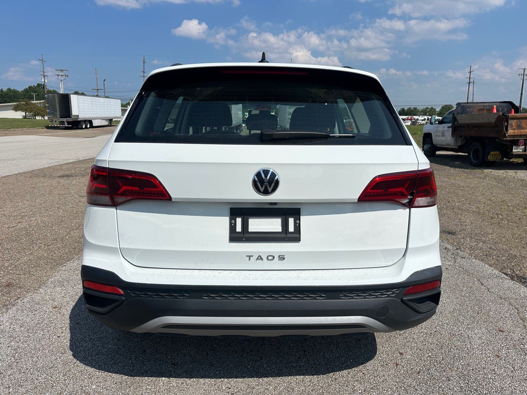2022 Volkswagen Taos Image 4