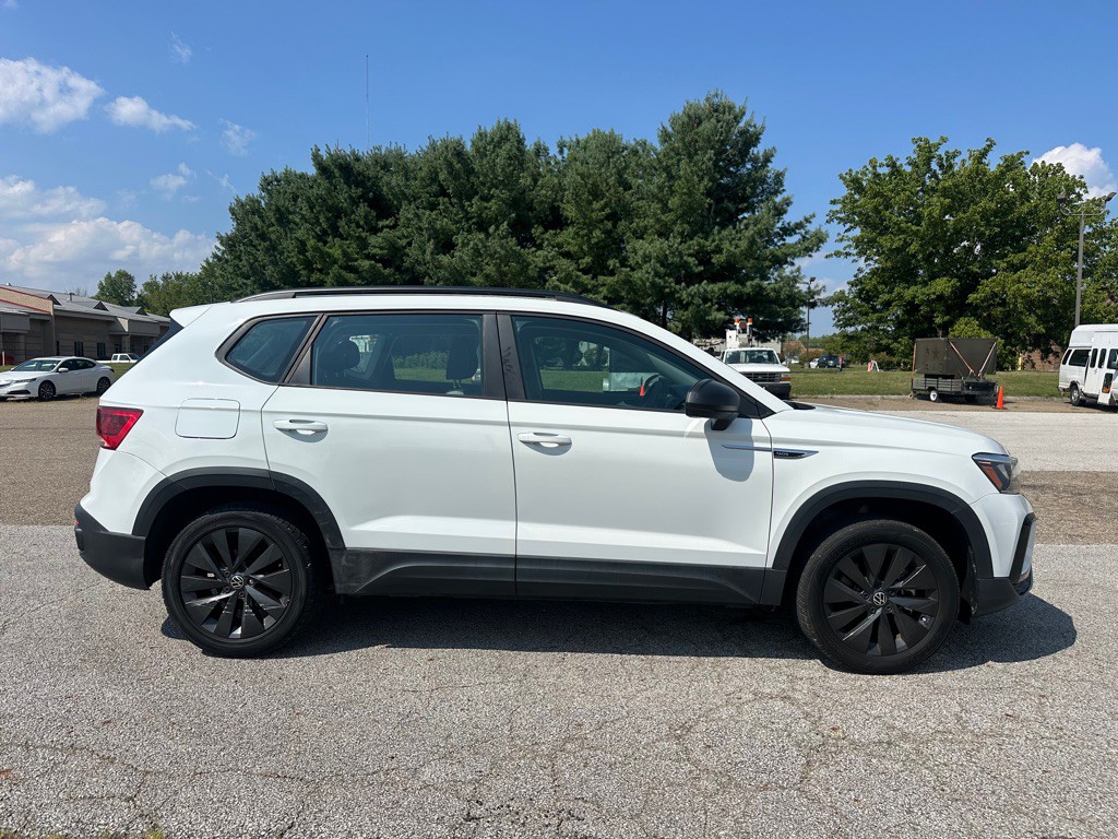 2022 Volkswagen Taos Image 5