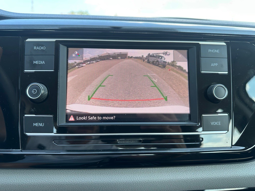 2022 Volkswagen Taos Image 13