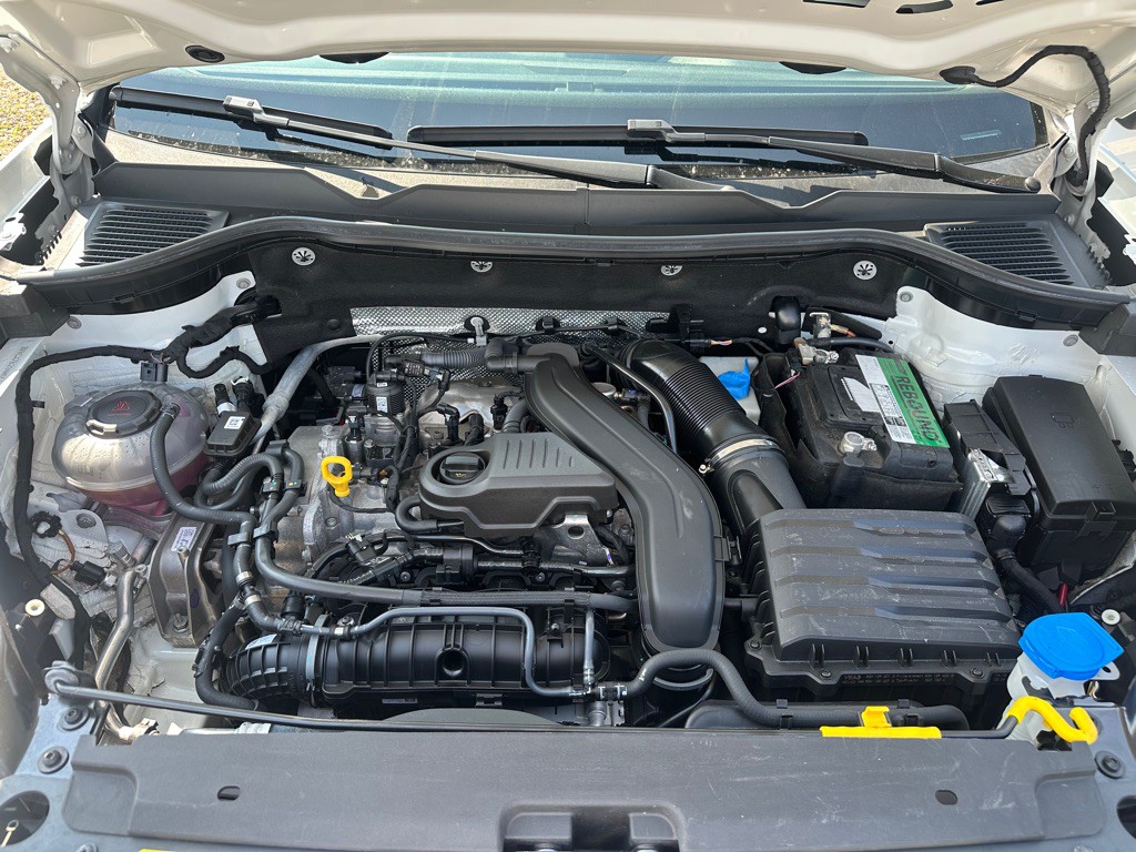 2022 Volkswagen Taos Image 16