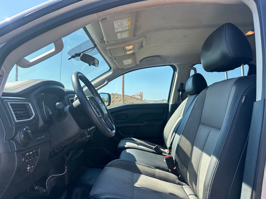 2018 Nissan Titan Image 10