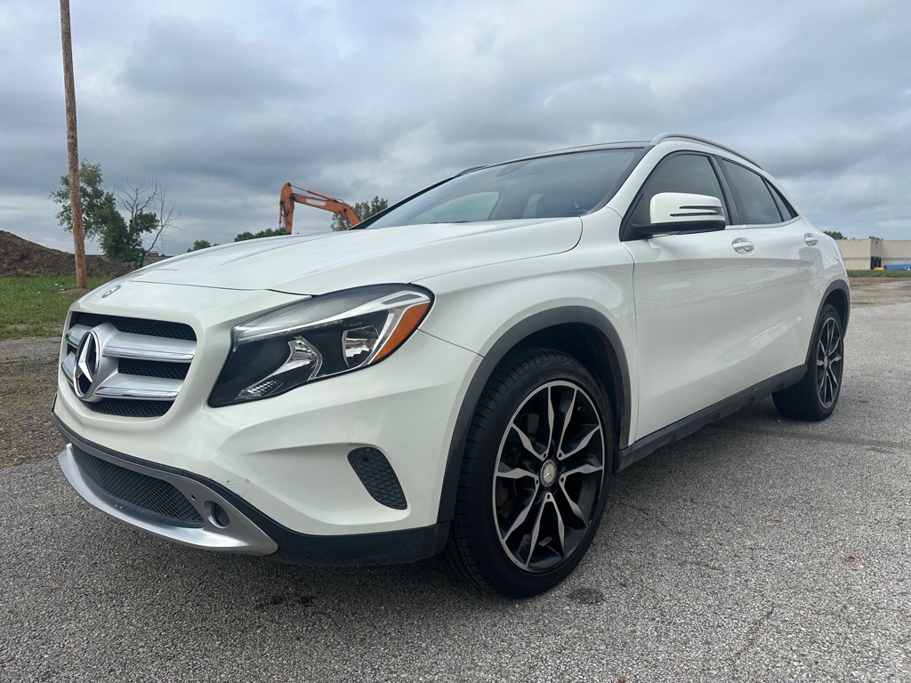 2016 Mercedes-Benz GLA-Class Image 1