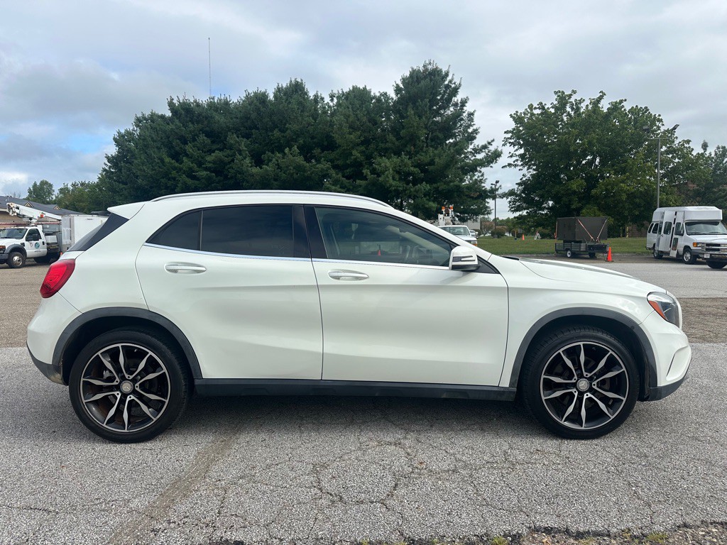 2016 Mercedes-Benz GLA-Class Image 5