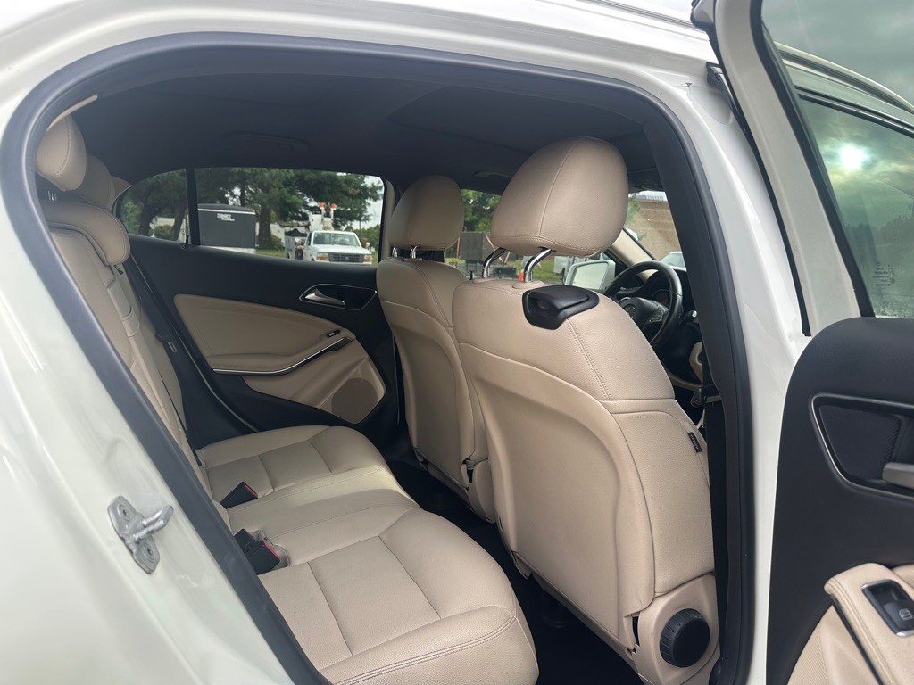 2016 Mercedes-Benz GLA-Class Image 7