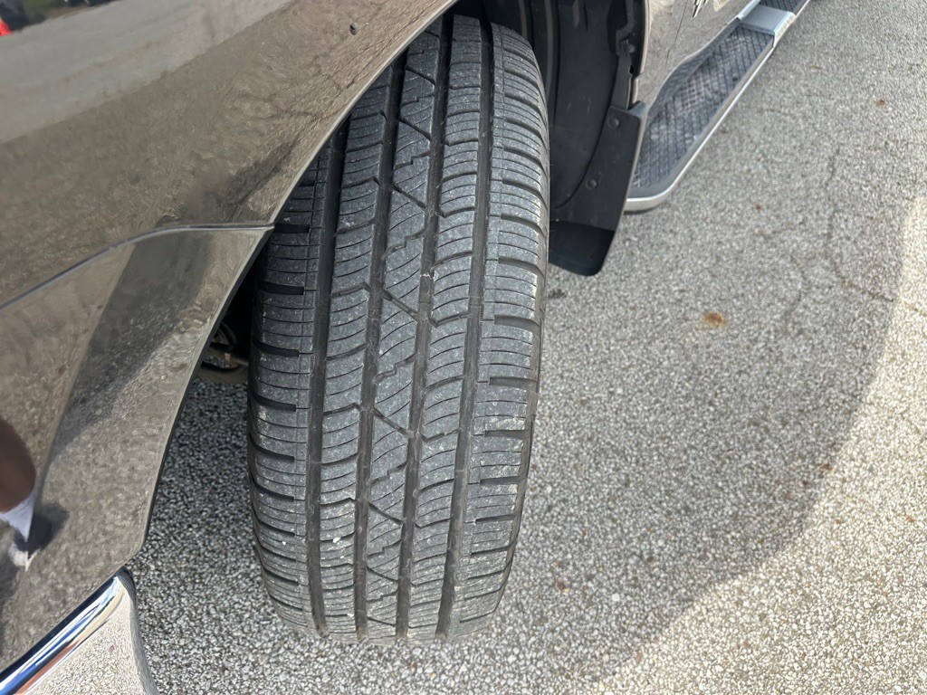 2017 Nissan Titan Image 19