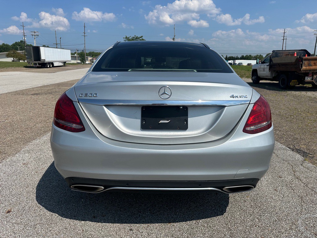 2015 Mercedes-Benz C-Class Image 4