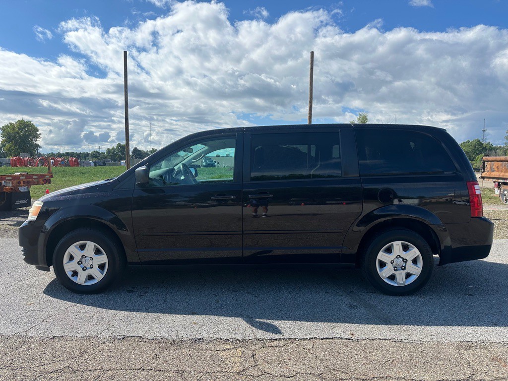 2010 Dodge Grand Caravan Image 2