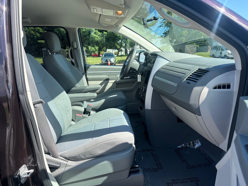 2010 Dodge Grand Caravan Image 9