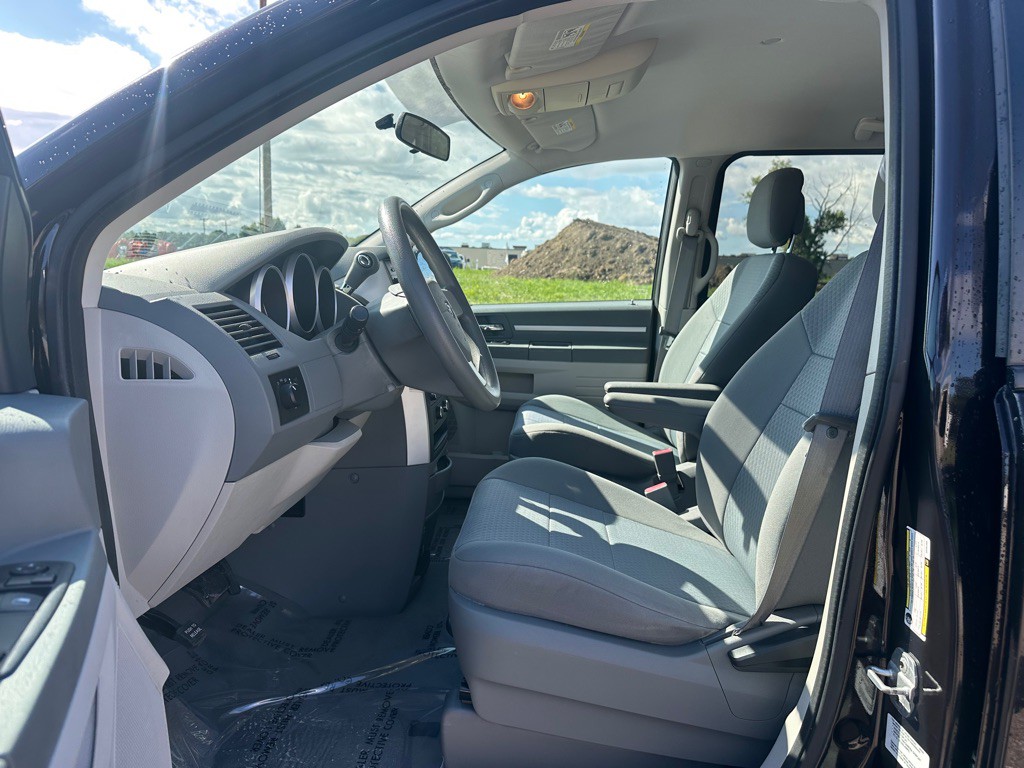 2010 Dodge Grand Caravan Image 10