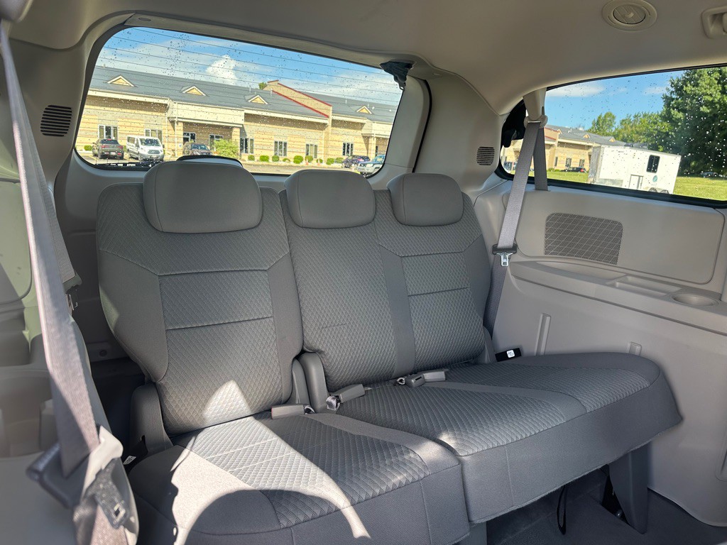 2010 Dodge Grand Caravan Image 12