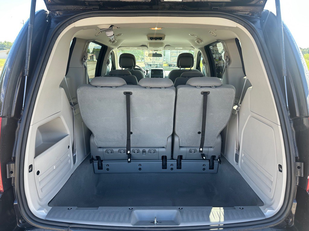 2010 Dodge Grand Caravan Image 14