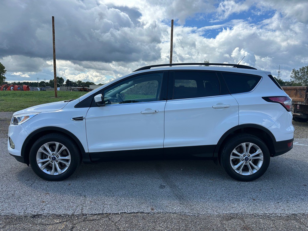 2018 Ford Escape Image 2
