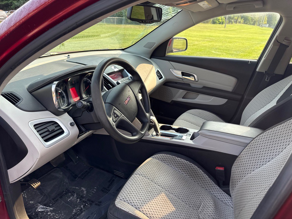2010 GMC Terrain Image 9