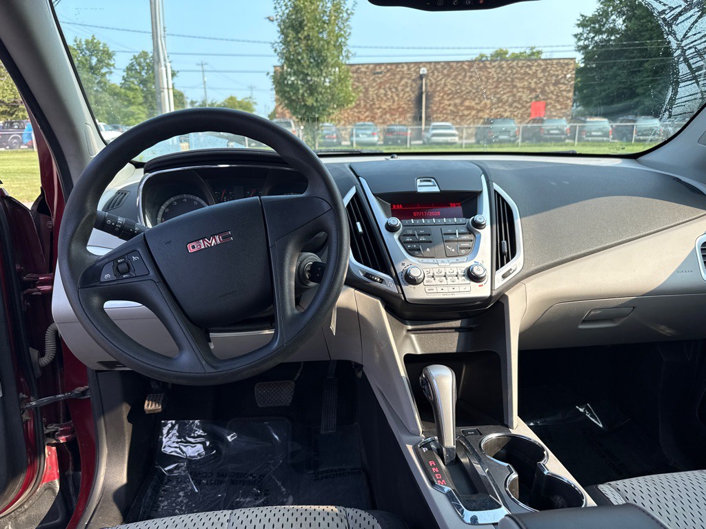 2010 GMC Terrain Image 11