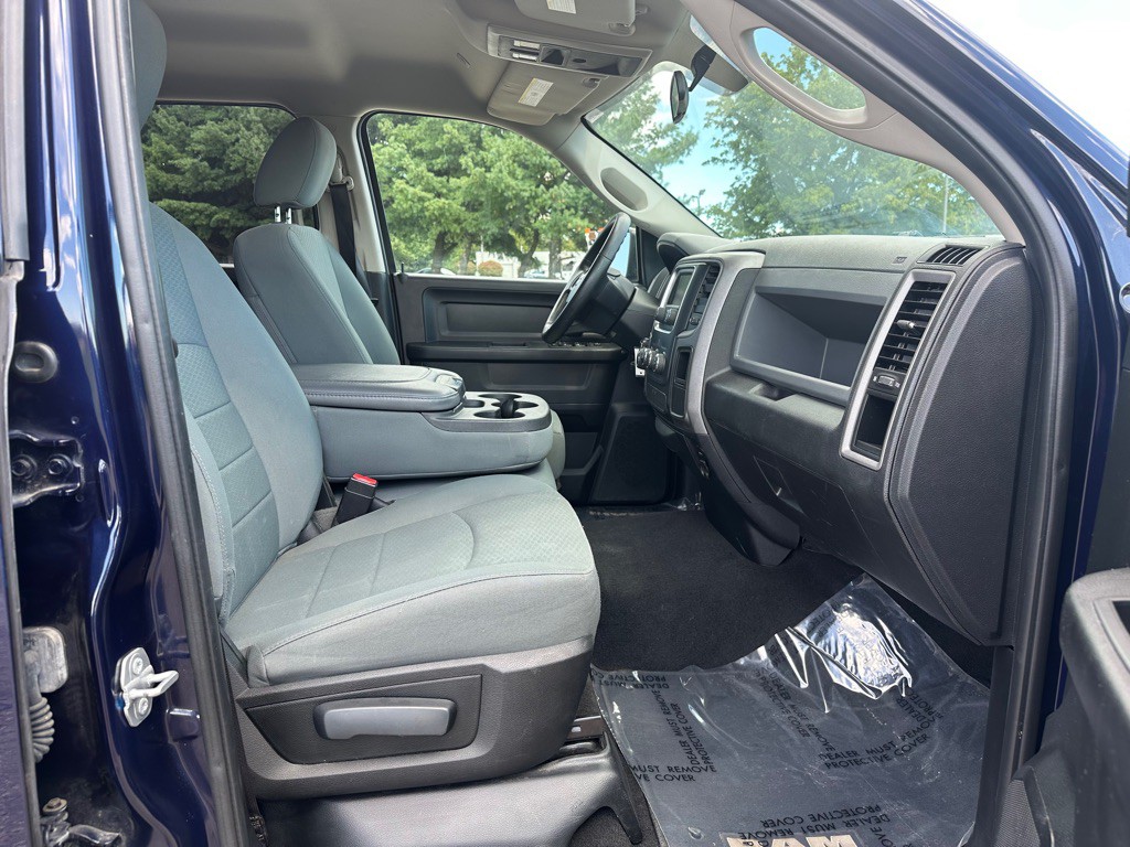 2017 RAM 1500 Image 9