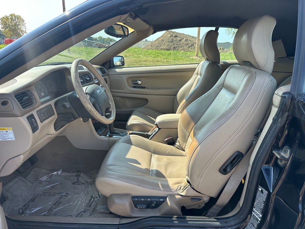 2004 Volvo C70 Image 9