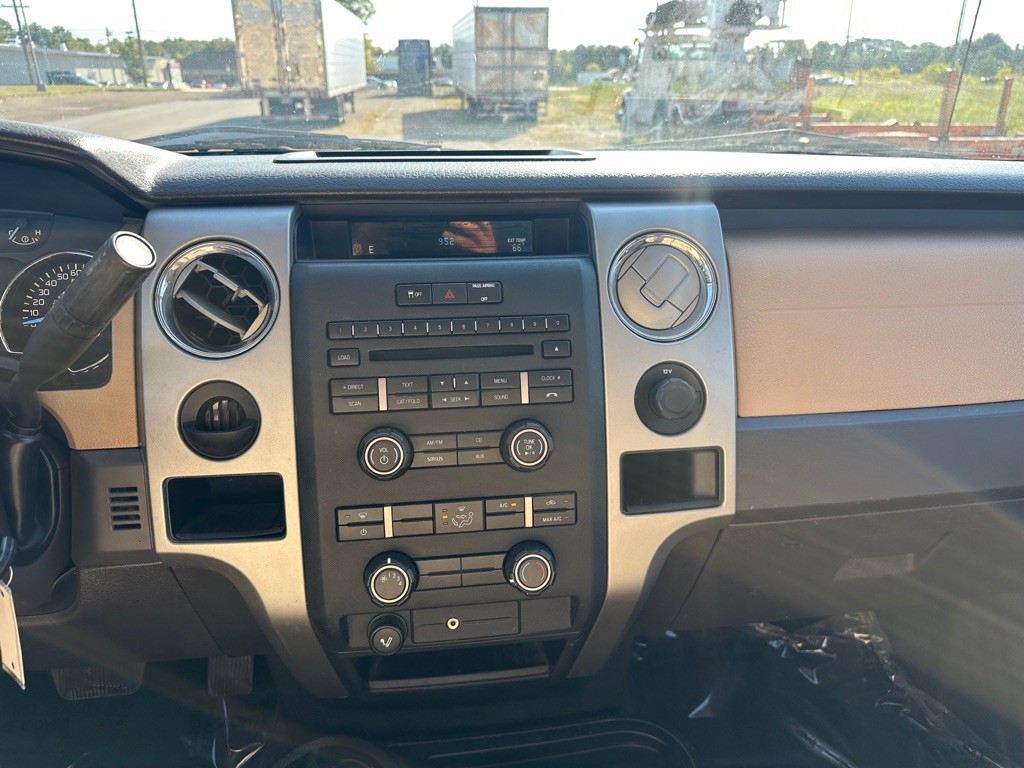 2011 Ford F-150 Image 12