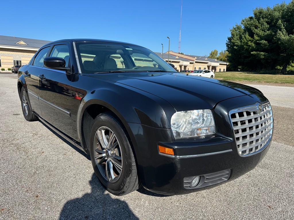 2007 Chrysler 300 Image 5