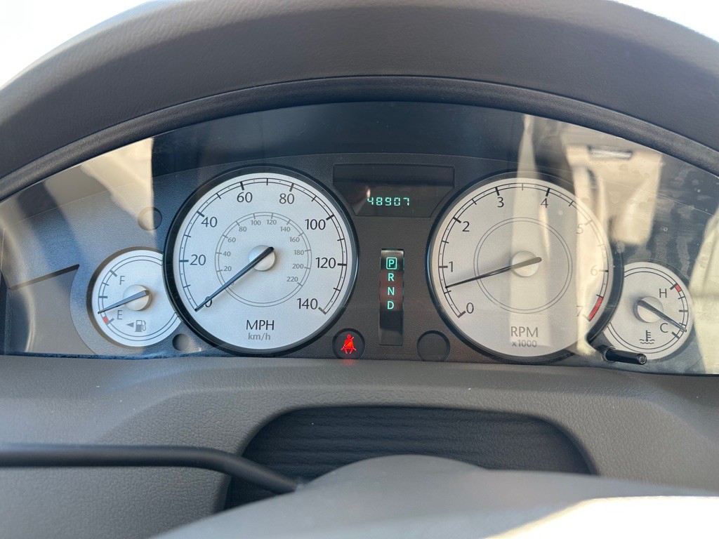 2007 Chrysler 300 Image 12