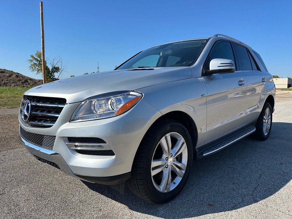 2012 Mercedes-Benz M-Class Image 1