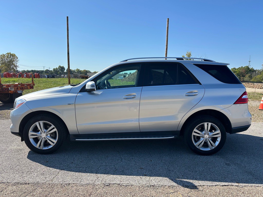 2012 Mercedes-Benz M-Class Image 2