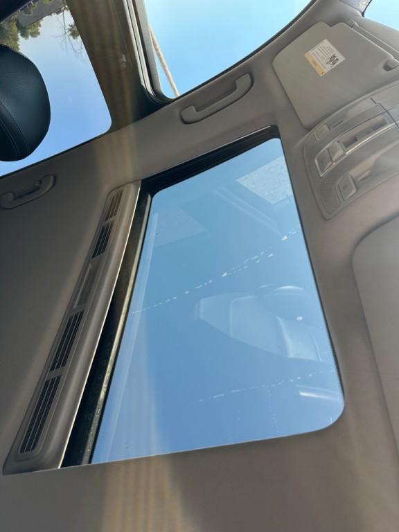2012 Mercedes-Benz M-Class Image 13