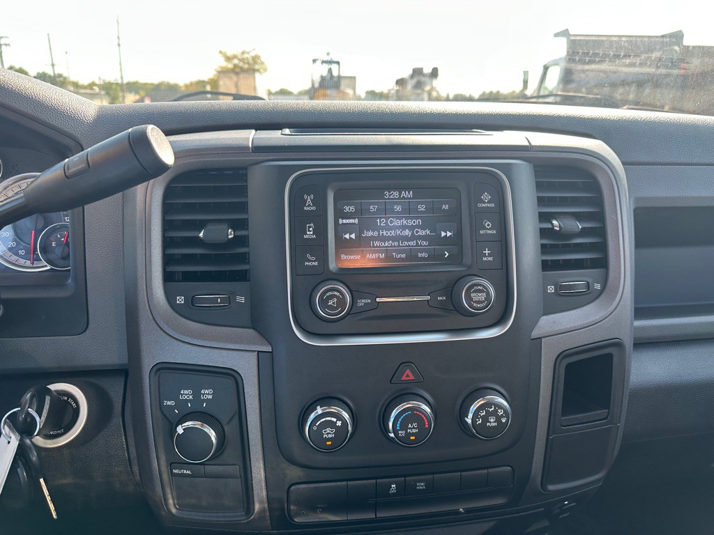 2013 RAM 1500 Image 12
