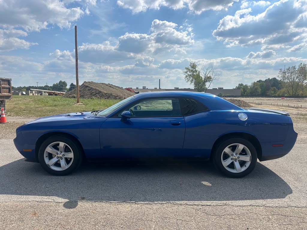 2012 Dodge Challenger Image 2