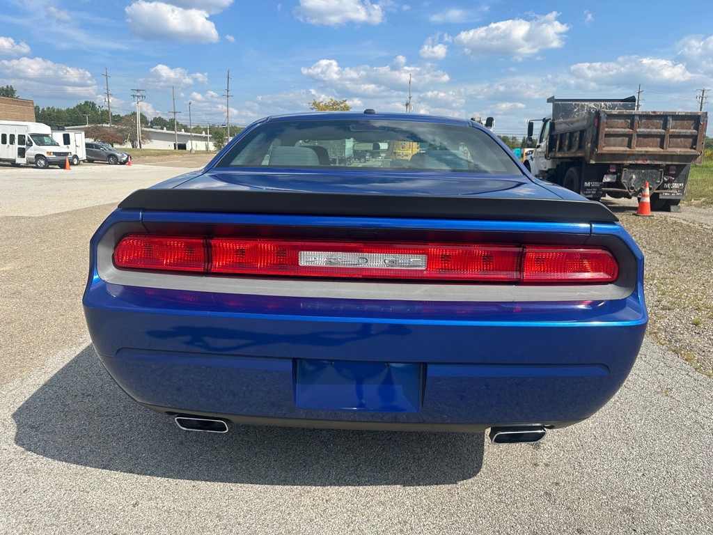 2012 Dodge Challenger Image 3