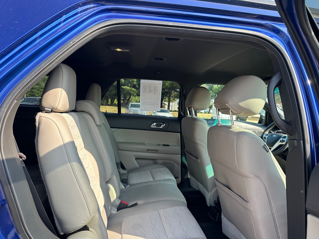2015 Ford Explorer Image 11