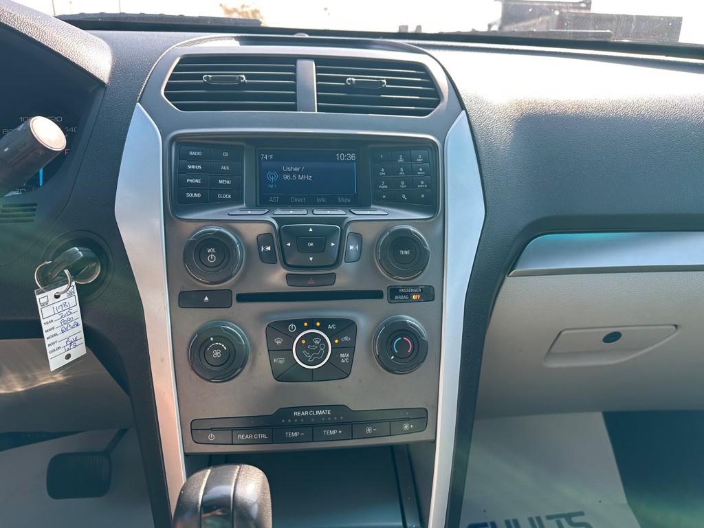 2015 Ford Explorer Image 16