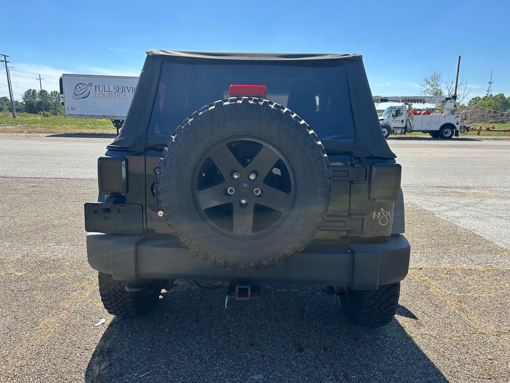 2011 Jeep Wrangler Image 3